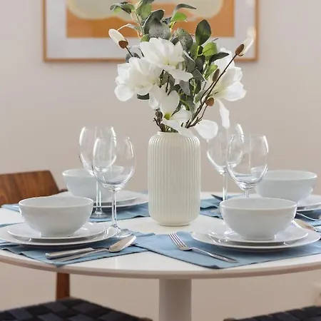 Koszykowa 2-bedroom For 4 Guests In The Center Of By Renters * 华沙