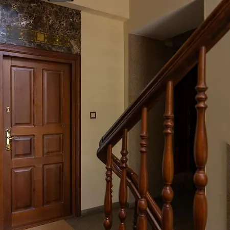 Koszykowa 2-bedroom For 4 Guests In The Center Of By Renters 公寓 *
