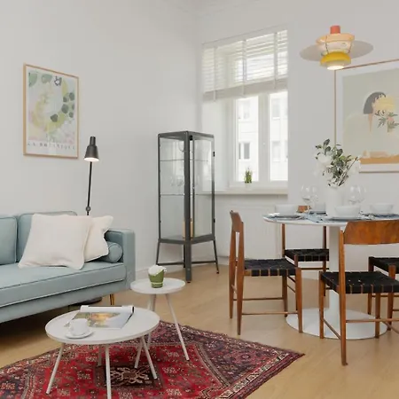 Koszykowa 2-bedroom For 4 Guests In The Center Of By Renters 公寓